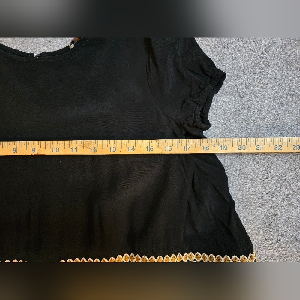 Anthropologie eri & ali Misha Embroidered Ruffle Swing Top Size Small - Picture 7 of 7